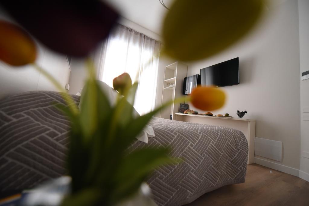 Nicola'S Luxury Rooms มาเตรา ภายนอก รูปภาพ